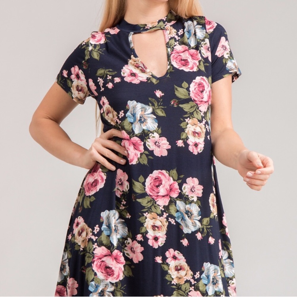 ✨Floral Choker Swing Dress - Picture 2 of 4